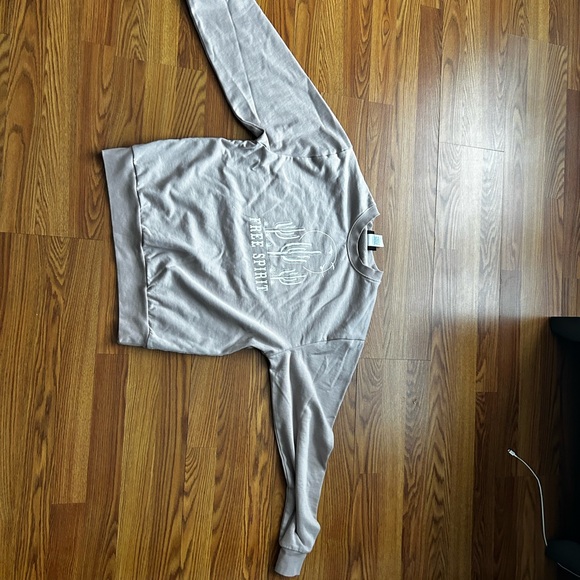 Pink sweater - Picture 2 of 2